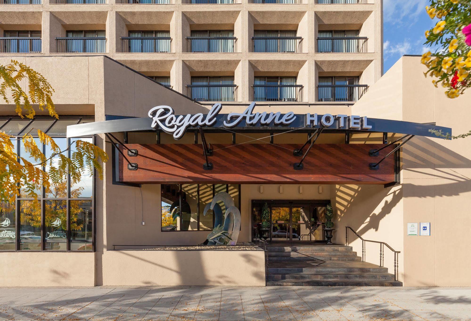 Royal Anne Hotel Kelowna Dış mekan fotoğraf